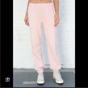 NWOT Brandy Melville Rosa Pink Sweatpants